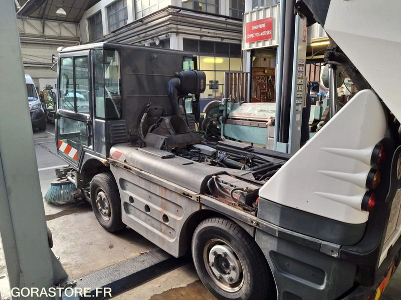 Balayeuse SCHMITH 2M3 SWINGO 200 - Autočistilica: slika 5 Balayeuse SCHMITH 2M3 SWINGO 200 - Autočistilica: slika 5