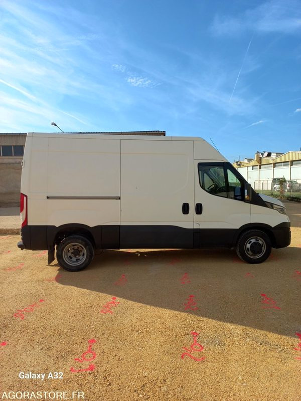 Fourgon iveco - Furgon: slika 4 Fourgon iveco - Furgon: slika 4