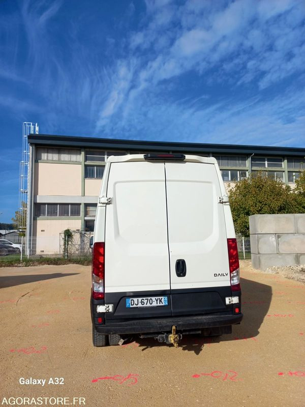 Fourgon iveco - Furgon: slika 5 Fourgon iveco - Furgon: slika 5