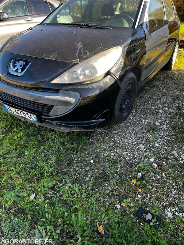 Peugeot 206+ 1.4 hdi 2009 185000km - Automobil: slika 2 Peugeot 206+ 1.4 hdi 2009 185000km - Automobil: slika 2