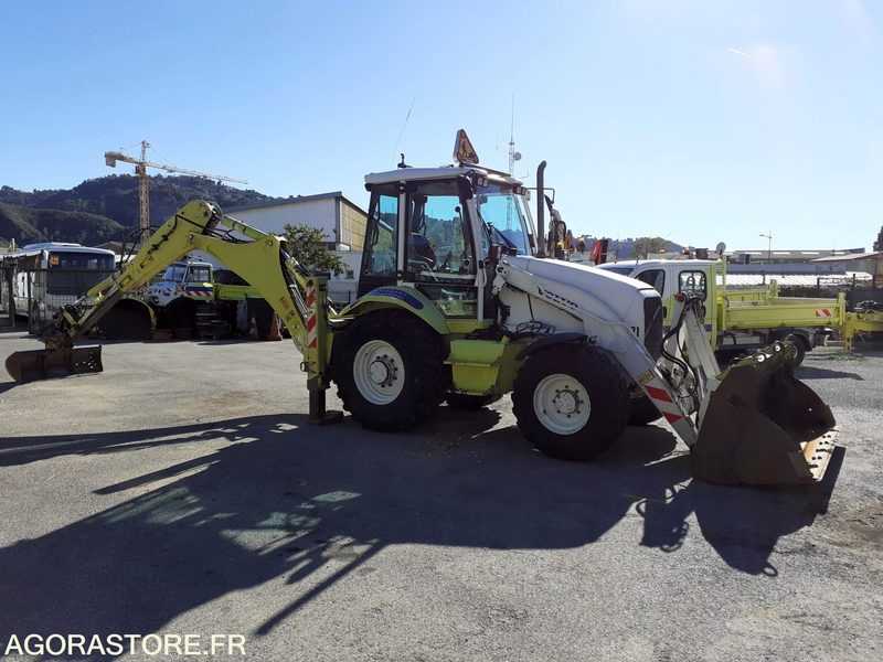 Tractopelle 4x4 volvo bl71 - Bager utovarivač: slika 3 Tractopelle 4x4 volvo bl71 - Bager utovarivač: slika 3