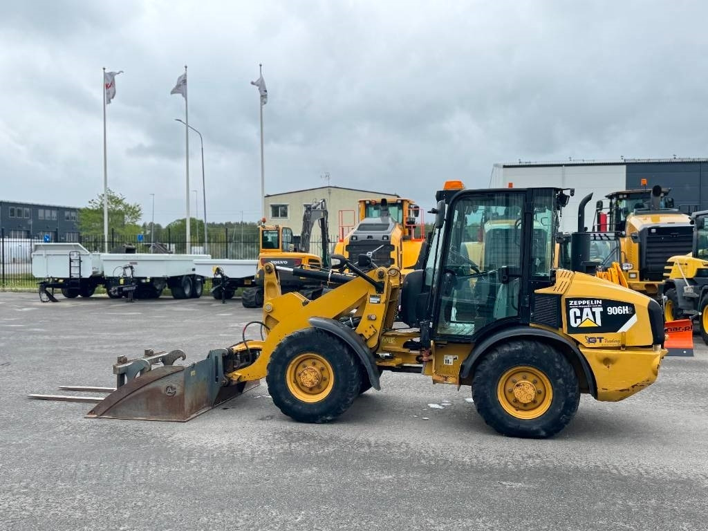 CAT 906 H - Utovarivač točkaš: slika 3 CAT 906 H - Utovarivač točkaš: slika 3