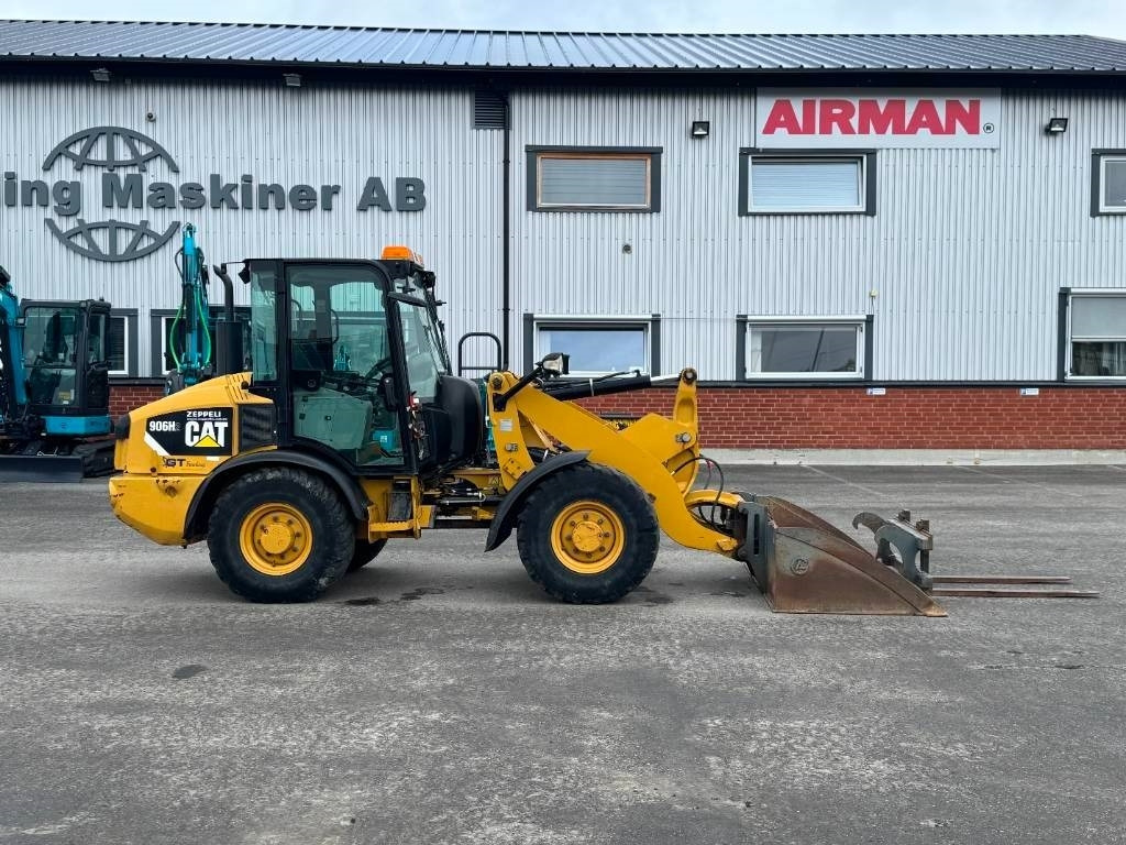 CAT 906 H - Utovarivač točkaš: slika 1 CAT 906 H - Utovarivač točkaš: slika 1