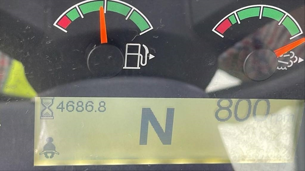 CAT 938M - Utovarivač točkaš: slika 5 CAT 938M - Utovarivač točkaš: slika 5