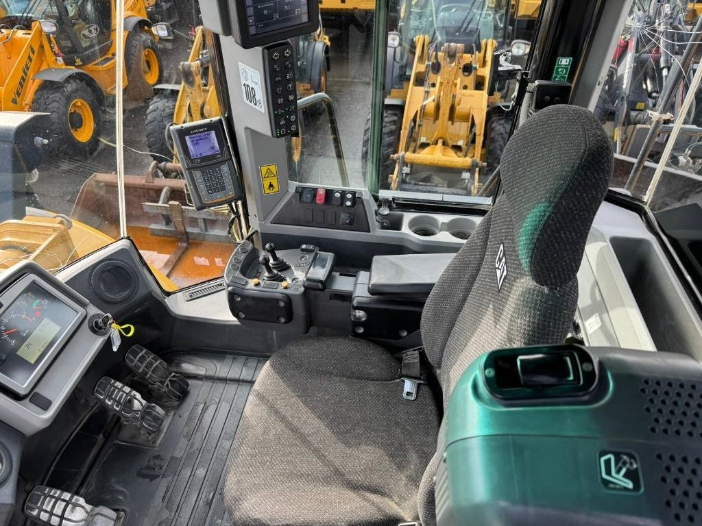 CAT 966M - Utovarivač točkaš: slika 5 CAT 966M - Utovarivač točkaš: slika 5