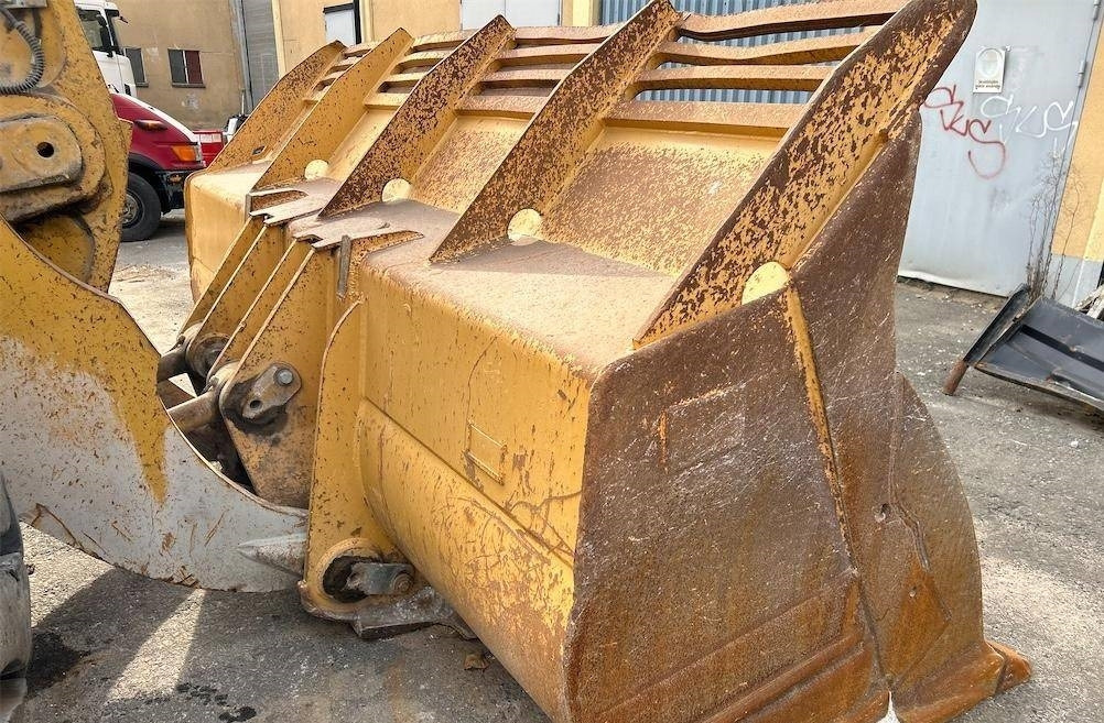 CATPILLAR 980K - Utovarivač točkaš: slika 5 CATPILLAR 980K - Utovarivač točkaš: slika 5