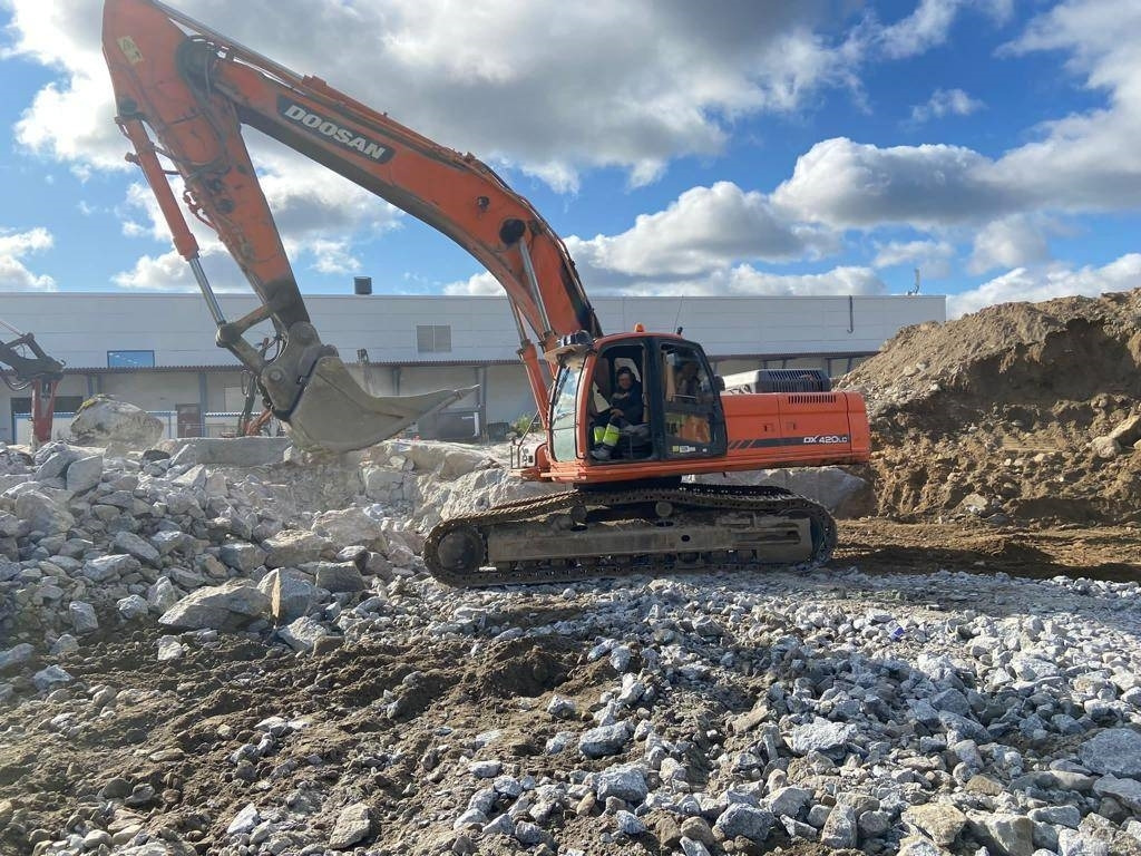 Doosan DX420LC - Bager guseničar: slika 1 Doosan DX420LC - Bager guseničar: slika 1