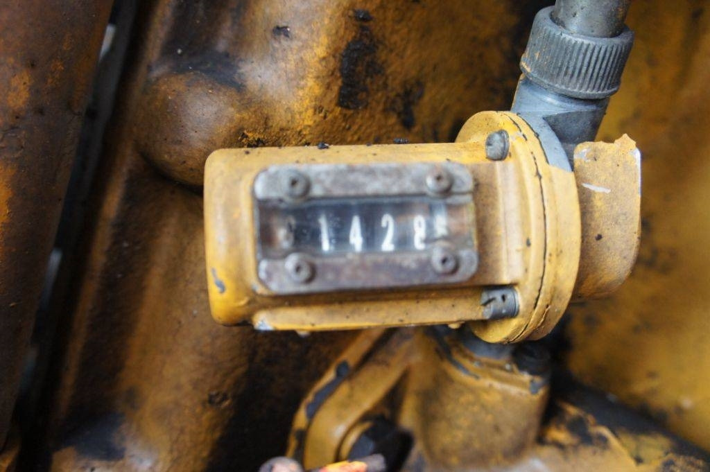 Komatsu D 155 A-1 - Buldožer: slika 4 Komatsu D 155 A-1 - Buldožer: slika 4