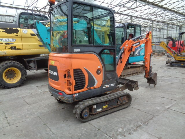 Doosan DX19 - Mini bager: slika 2 Doosan DX19 - Mini bager: slika 2