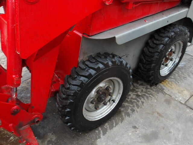 Gehl 1640 - Mini utovarivač: slika 5 Gehl 1640 - Mini utovarivač: slika 5