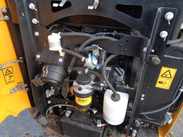 JCB 15C - Mini bager: slika 5 JCB 15C - Mini bager: slika 5