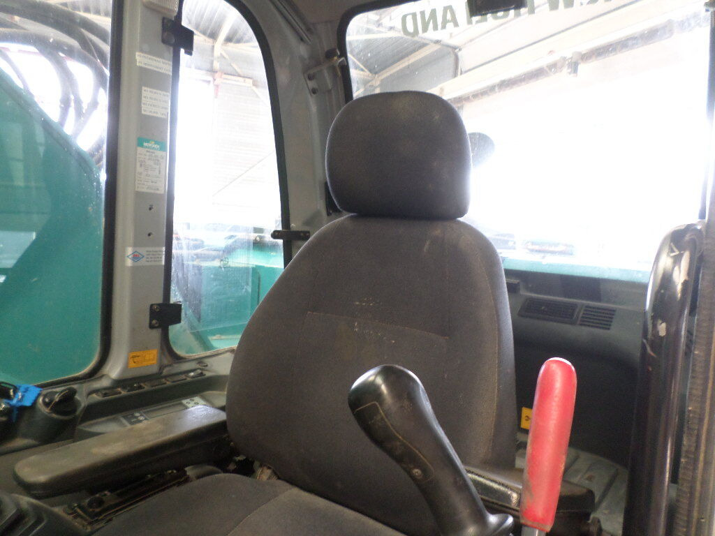 Bager guseničar Kobelco Kobelco NH E 235 BSR-2: slika 14