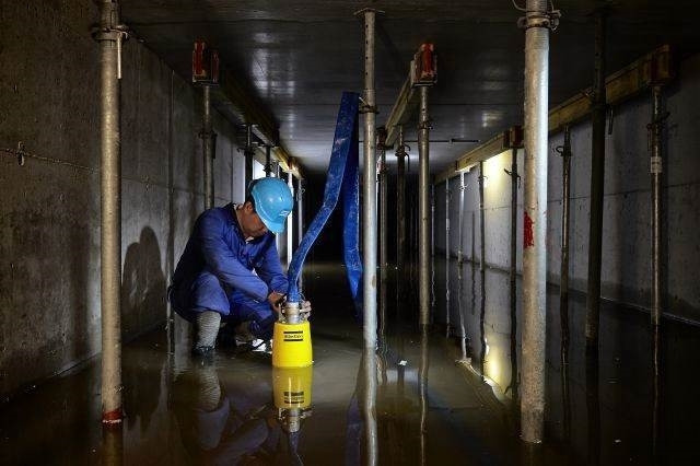 Atlas Copco Weda D04N Schmutzwasserpumpe - Pumpa za vodu: slika 4 Atlas Copco Weda D04N Schmutzwasserpumpe - Pumpa za vodu: slika 4
