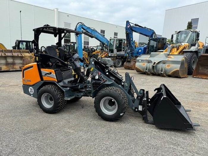 GiANT G2700 X-TRA HD Y - Utovarivač točkaš: slika 1 GiANT G2700 X-TRA HD Y - Utovarivač točkaš: slika 1