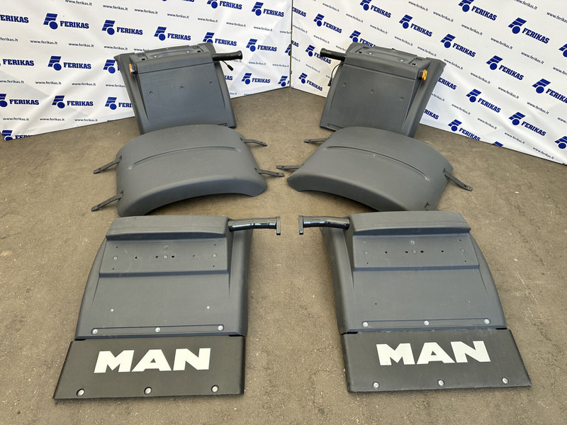 MAN NEW OEM rear mudguards set, fenders - Karoserija i eksterijer za Kamion: slika 1 MAN NEW OEM rear mudguards set, fenders - Karoserija i eksterijer za Kamion: slika 1