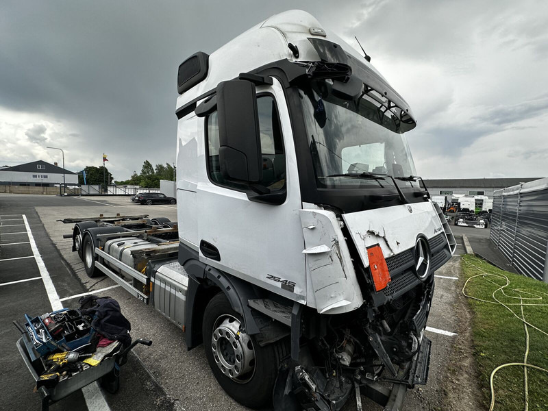 Mercedes-Benz Actros F MP5 - Kamion za prevoz kontejnera/ Kamion sa promenjivim sandukom: slika 1 Mercedes-Benz Actros F MP5 - Kamion za prevoz kontejnera/ Kamion sa promenjivim sandukom: slika 1