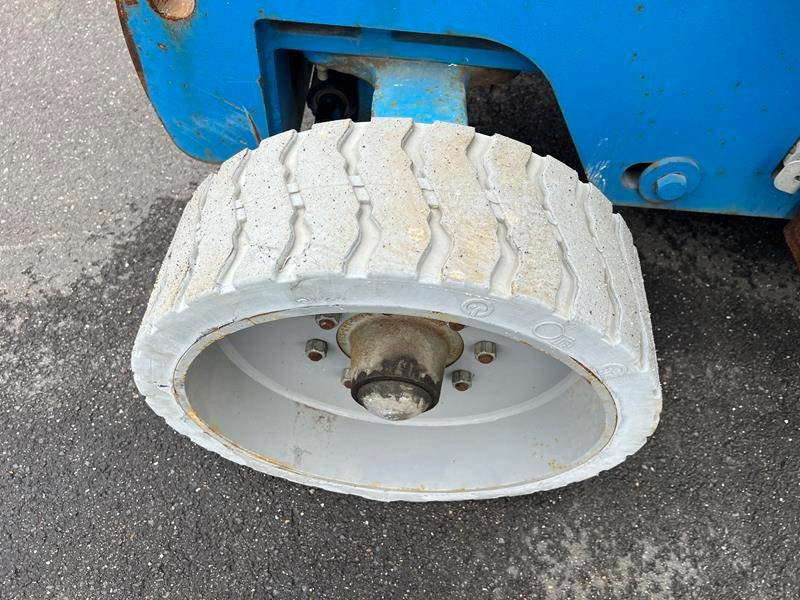 Zglobna platforma Genie Z40/23 NRJ elektro 14m (1825): slika 18 Zglobna platforma Genie Z40/23 NRJ elektro 14m (1825): slika 18