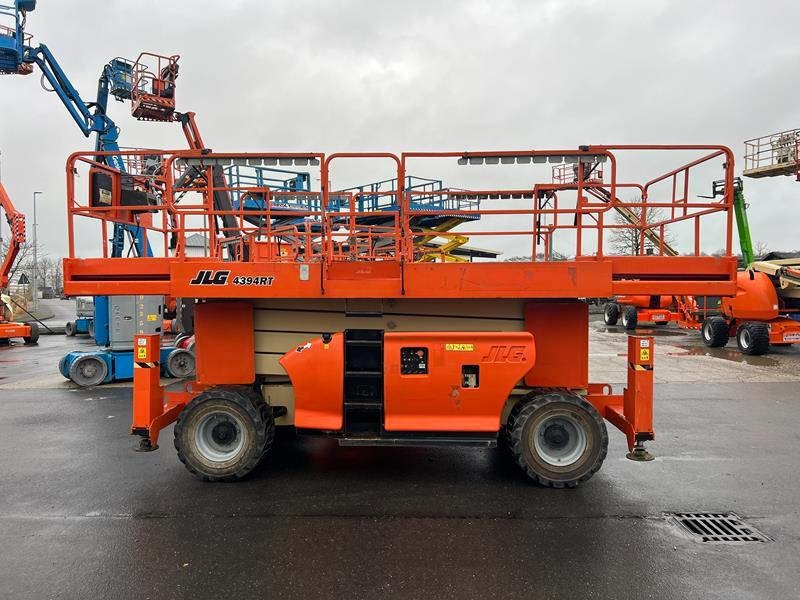 JLG 4394 RT diesel 4x4 15m (1747) - Lift u obliku makaza: slika 2 JLG 4394 RT diesel 4x4 15m (1747) - Lift u obliku makaza: slika 2