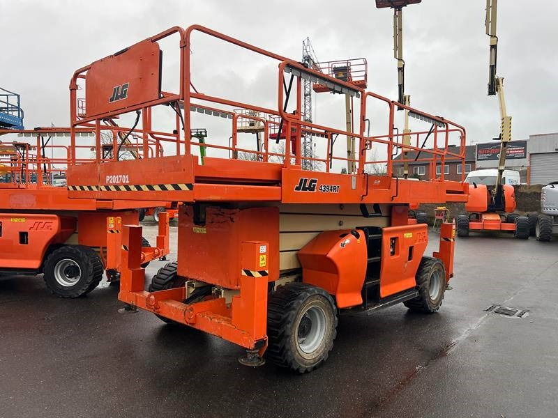 JLG 4394 RT diesel 4x4 15m (1747) - Lift u obliku makaza: slika 3 JLG 4394 RT diesel 4x4 15m (1747) - Lift u obliku makaza: slika 3