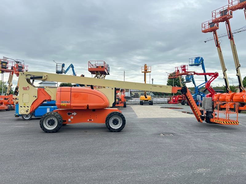 JLG 800AJ diesel 4x4 26m (1787) - Zglobna platforma: slika 2 JLG 800AJ diesel 4x4 26m (1787) - Zglobna platforma: slika 2