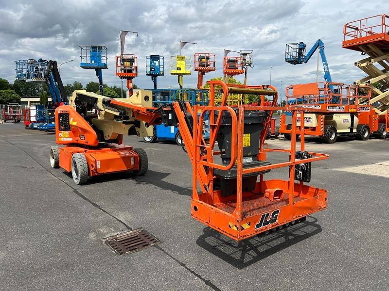 Zglobna platforma JLG E400AJPN elektro 14m (1779): slika 9 Zglobna platforma JLG E400AJPN elektro 14m (1779): slika 9