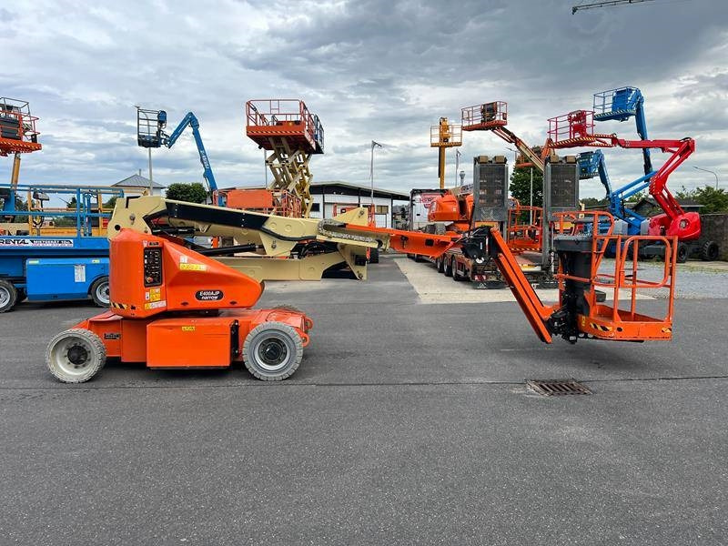 JLG E400AJPN elektro 14m (1779) - Zglobna platforma: slika 2 JLG E400AJPN elektro 14m (1779) - Zglobna platforma: slika 2