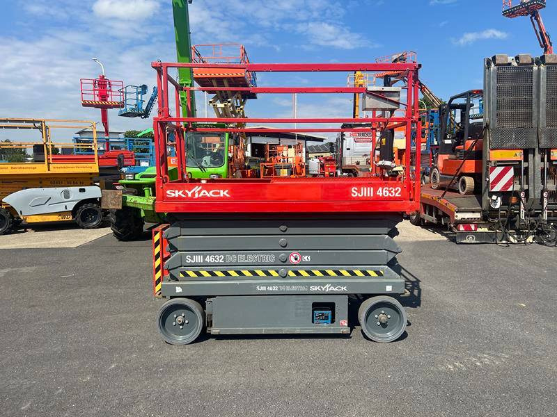Skyjack SJ4632 elektro 12m (1663) - Lift u obliku makaza: slika 2 Skyjack SJ4632 elektro 12m (1663) - Lift u obliku makaza: slika 2