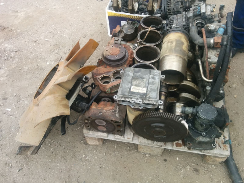 MAN E 2876 LOH 02 - Motor i delovi: slika 5 MAN E 2876 LOH 02 - Motor i delovi: slika 5