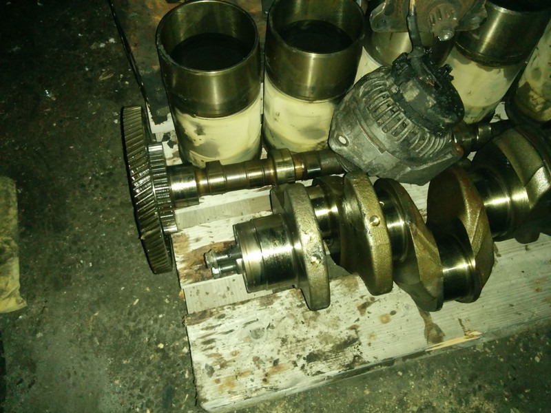 MAN E 2876 LOH 02 - Motor i delovi: slika 2 MAN E 2876 LOH 02 - Motor i delovi: slika 2