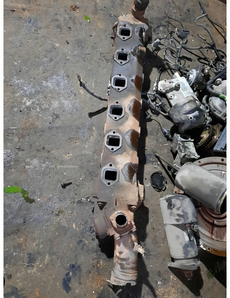 MAN / Турбина 53271013060c головка - Motor i delovi: slika 1 MAN / Турбина 53271013060c головка - Motor i delovi: slika 1