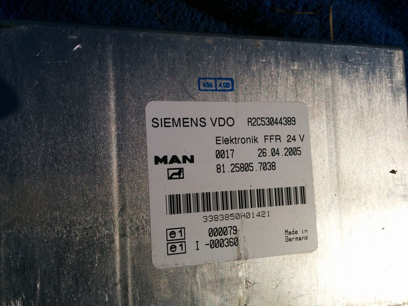 Upravljačka jedinica MAN WABCO ECU ZBR2 / 81.25806.7096.: slika 6