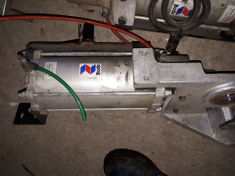 Neoplan BODE цилиндр закрытия - Hidraulični cilindar: slika 5 Neoplan BODE цилиндр закрытия - Hidraulični cilindar: slika 5