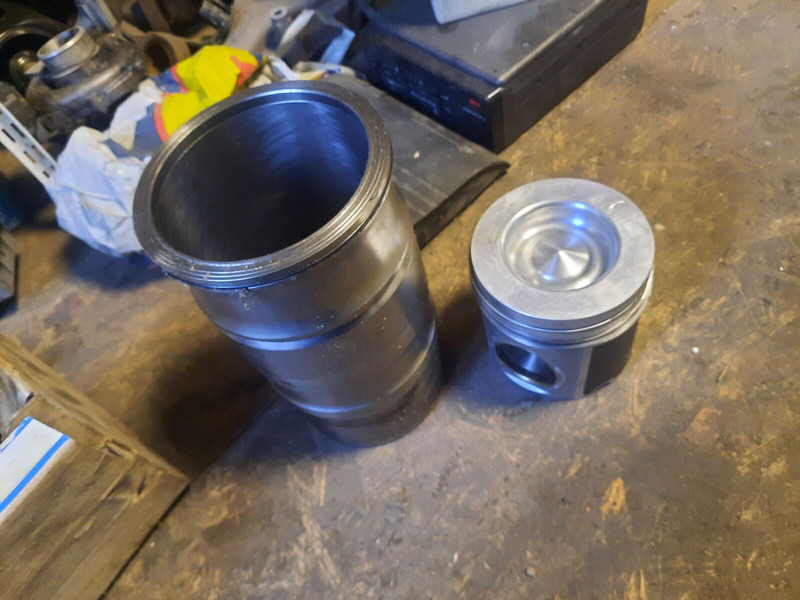 Scania - Motor i delovi: slika 1 Scania - Motor i delovi: slika 1