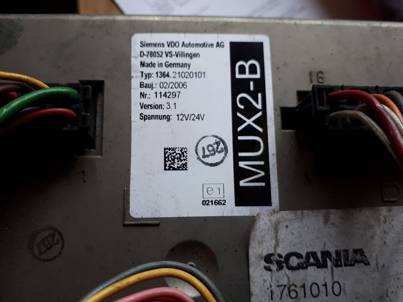 Scania MUX2-B MUX2-M.MUX2-B+/ ZR2-BS/ ZR2-BD - Upravljačka jedinica: slika 4 Scania MUX2-B MUX2-M.MUX2-B+/ ZR2-BS/ ZR2-BD - Upravljačka jedinica: slika 4