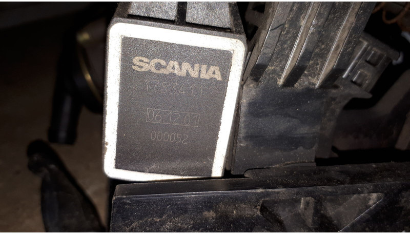 Scania педаль газа - Motor i delovi: slika 2 Scania педаль газа - Motor i delovi: slika 2