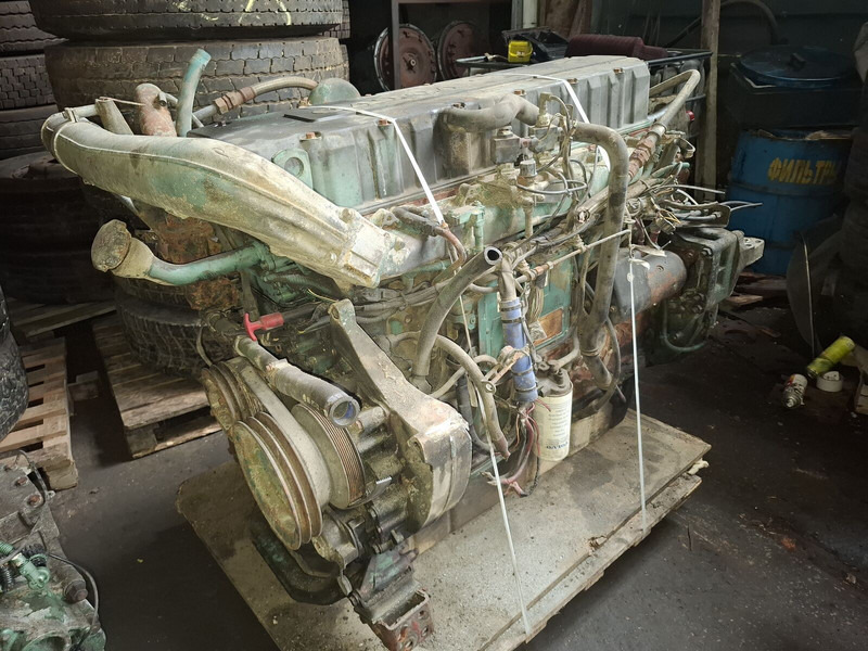 Volvo D12A - Motor: slika 1 Volvo D12A - Motor: slika 1
