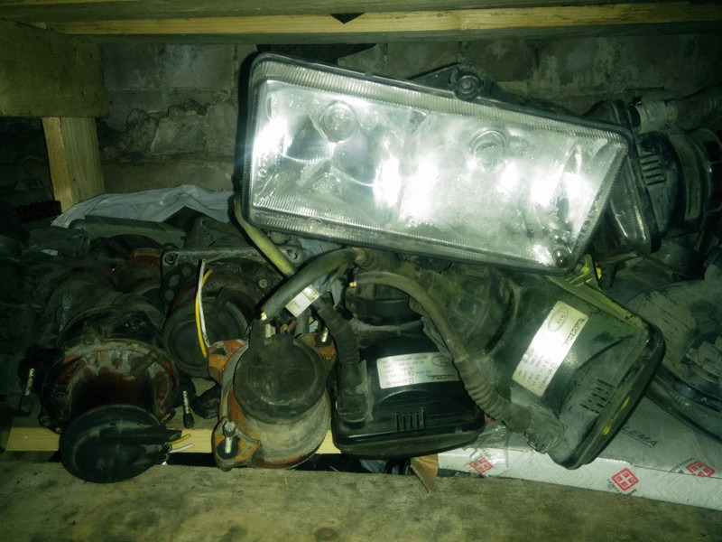 Volvo Скания омни линк - Prednja svetla: slika 2 Volvo Скания омни линк - Prednja svetla: slika 2