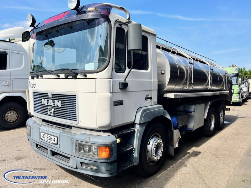 MAN 26.403 Manuel, Retarder, Reduction axle, 14250 liter - Kamion cisterna: slika 3 MAN 26.403 Manuel, Retarder, Reduction axle, 14250 liter - Kamion cisterna: slika 3