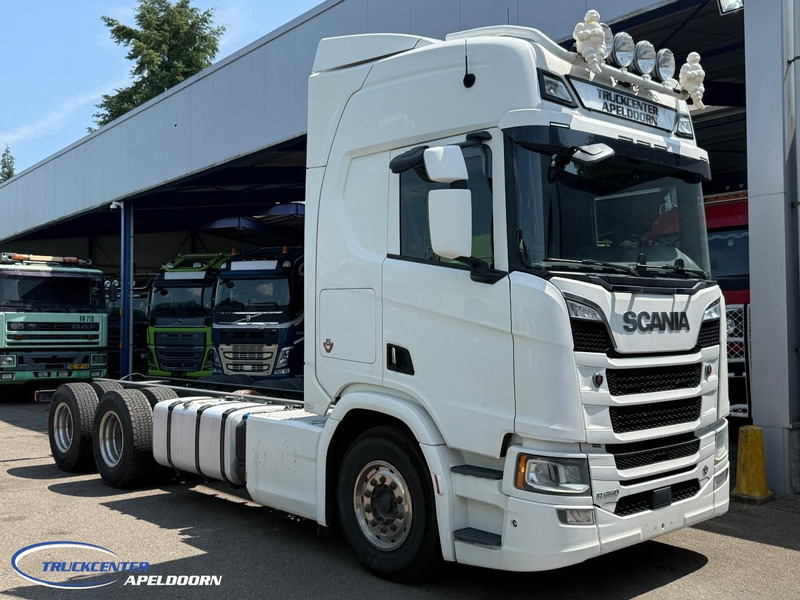 Scania R650 V8 NGS 6x4, Standclima, Retarder, PTO, 9000 Vooras - Kamion sa golom šasijom i zatvorenom kabinom: slika 1 Scania R650 V8 NGS 6x4, Standclima, Retarder, PTO, 9000 Vooras - Kamion sa golom šasijom i zatvorenom kabinom: slika 1
