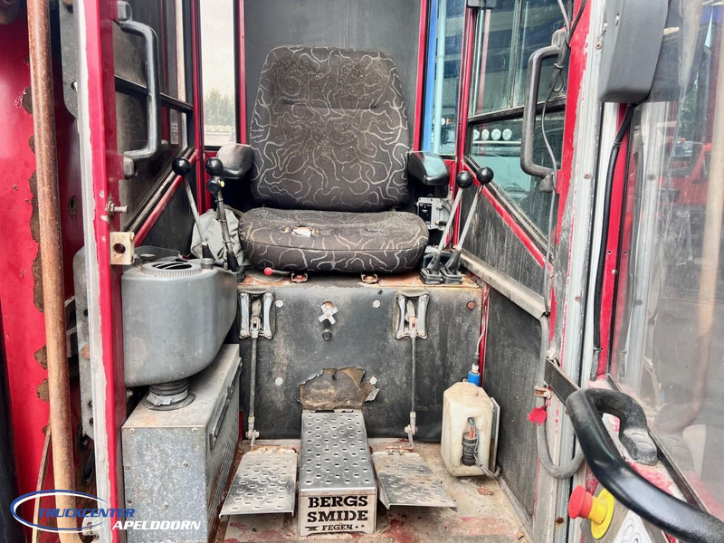 Šticar, Kamion sa dizalicom Volvo FH 750 Loglift, 6x4, Dynamic steering, Globetrotter: slika 11