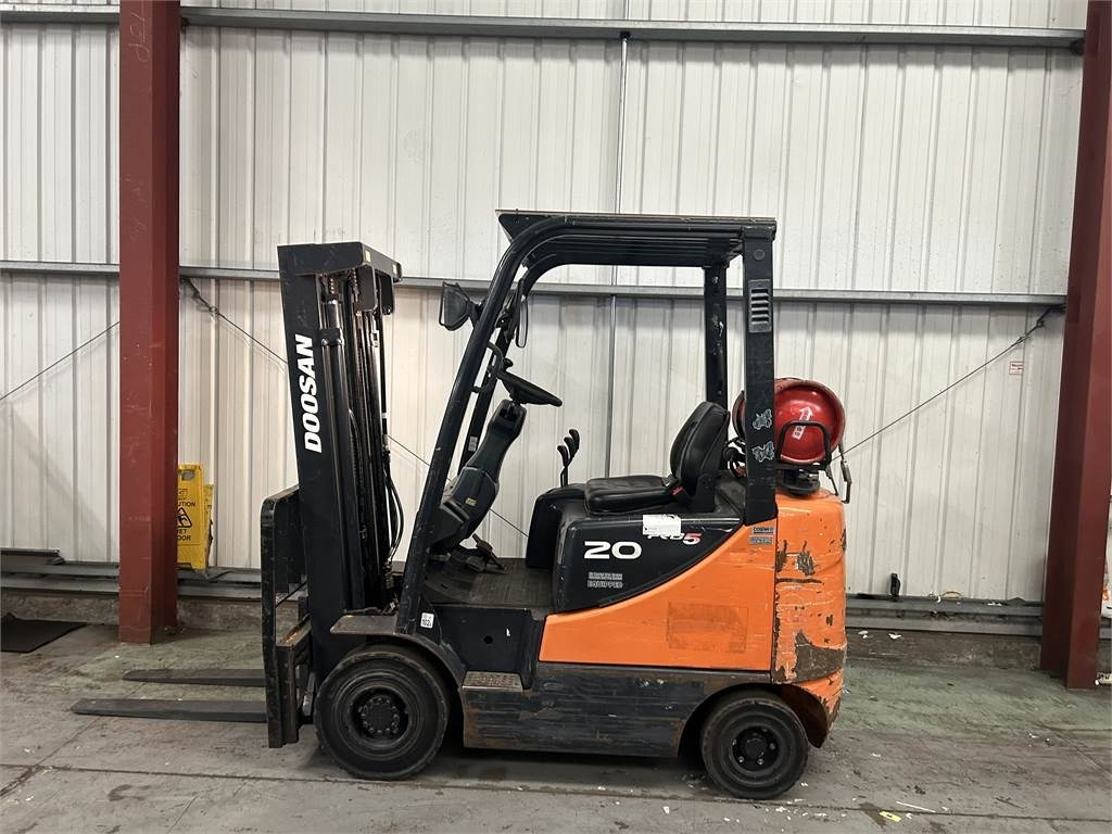 Doosan G20SC-5 - Gasni viljuškar: slika 1 Doosan G20SC-5 - Gasni viljuškar: slika 1