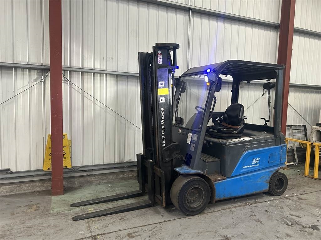 ECB35C - Električni viljuškar: slika 2 ECB35C - Električni viljuškar: slika 2