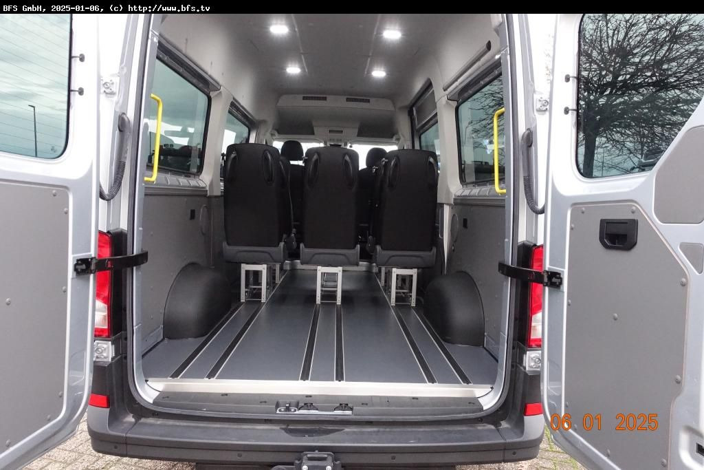 MAN TGE 3.180 4x2 F SB 8 Sitzer, Automatik, Anhängek - Minibus, Putnički kombi: slika 3 MAN TGE 3.180 4x2 F SB 8 Sitzer, Automatik, Anhängek - Minibus, Putnički kombi: slika 3