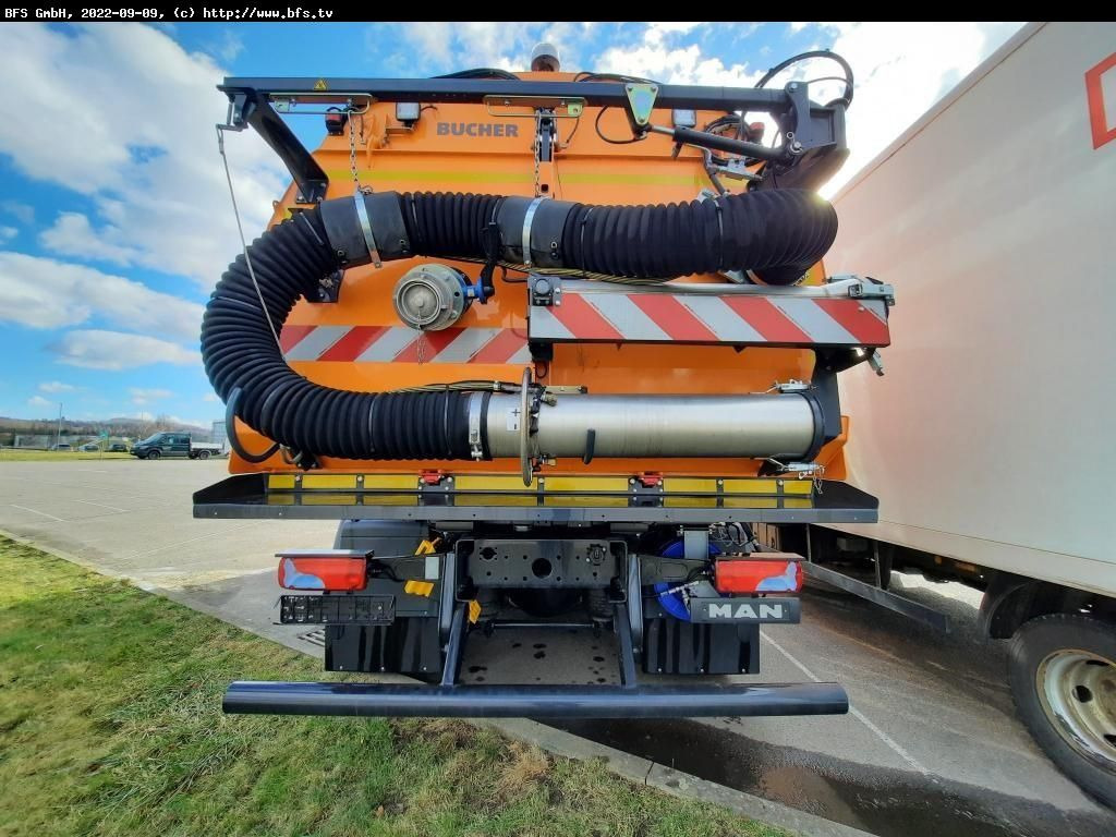 MAN TGS 18.420 4X2 BL Bucher OF 8000 TWIN beidseitig - Autočistilica: slika 3 MAN TGS 18.420 4X2 BL Bucher OF 8000 TWIN beidseitig - Autočistilica: slika 3