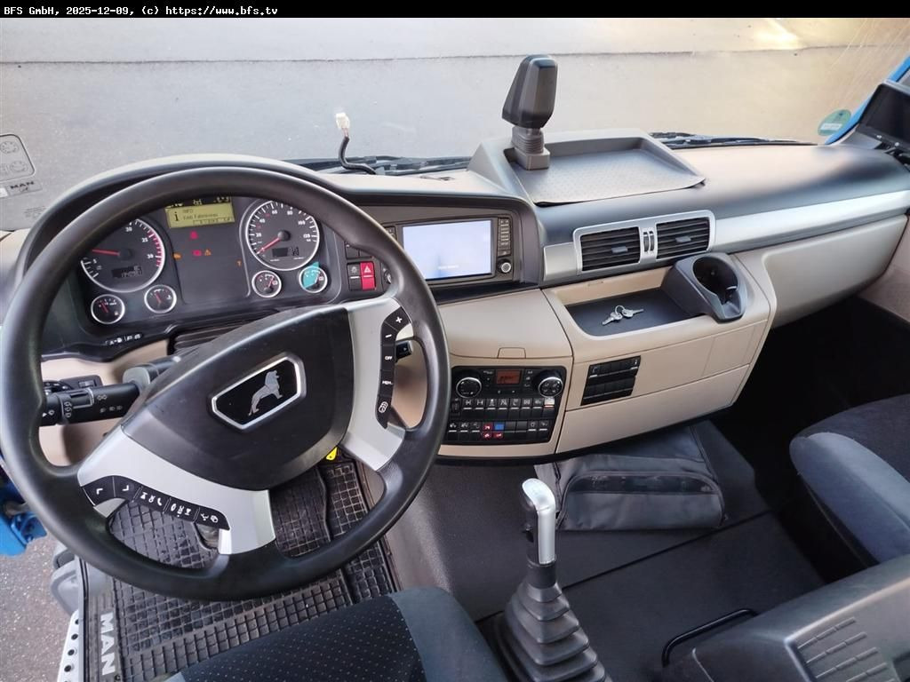 MAN TGS 26.500 6x4 BL Unfall-Fahrzeug! Instandgesetz - Kamion sa hidrauličnom kukom: slika 4 MAN TGS 26.500 6x4 BL Unfall-Fahrzeug! Instandgesetz - Kamion sa hidrauličnom kukom: slika 4