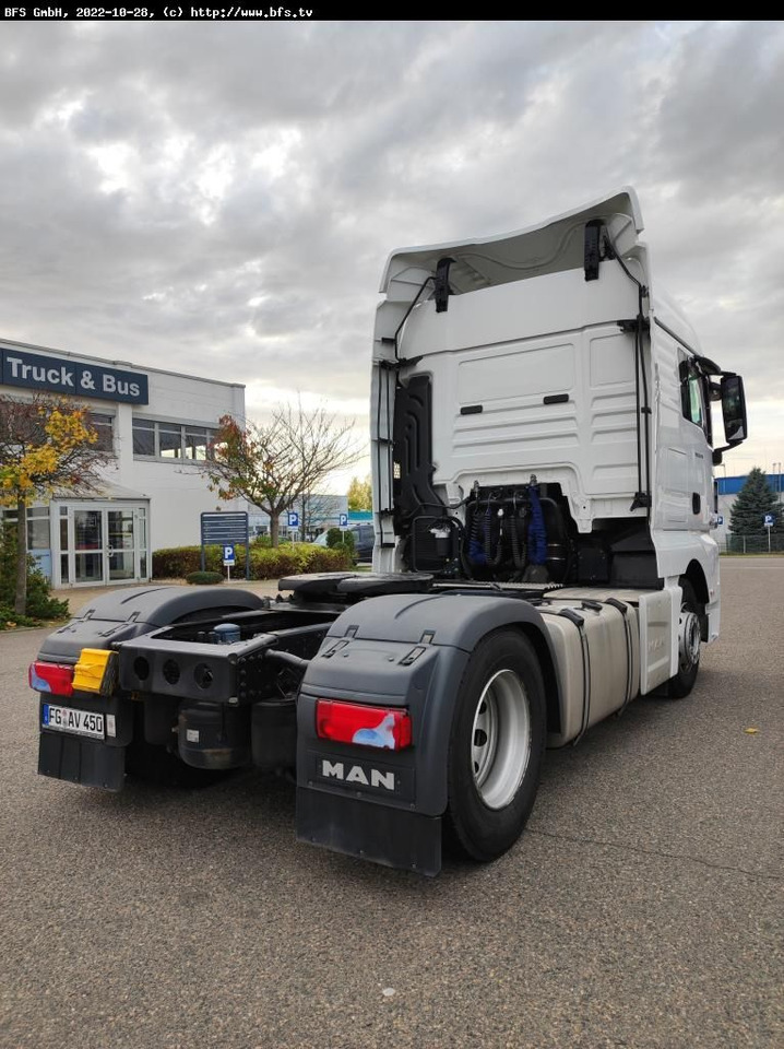 MAN TGX 18.470 4x2 BLS Sattelzugamschine Standard - Tegljač: slika 2 MAN TGX 18.470 4x2 BLS Sattelzugamschine Standard - Tegljač: slika 2