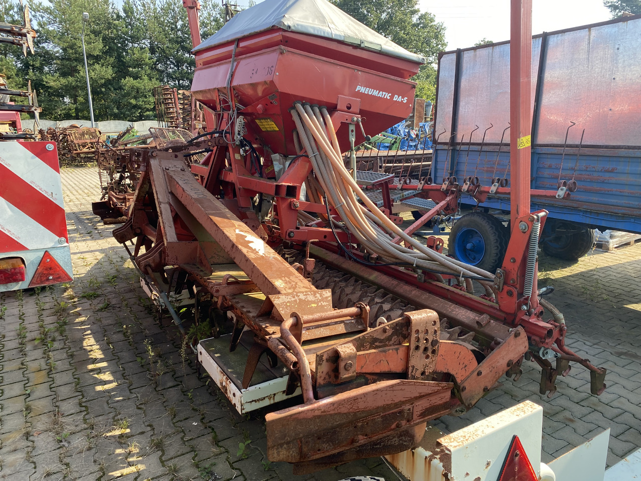 Kverneland ACCORD Pneumatic DA-S KUHN + Kuhn 4.50m - Kombinovana mašina za setvu: slika 3 Kverneland ACCORD Pneumatic DA-S KUHN + Kuhn 4.50m - Kombinovana mašina za setvu: slika 3