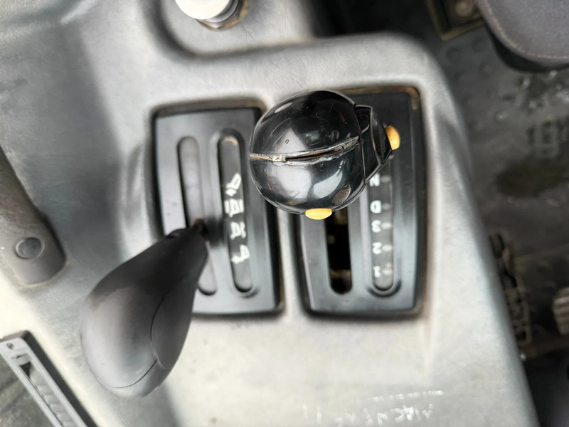 Zglobni kiper Caterpillar 725, CE, AIRCO, RETARDER, REAR CAMERA, AUTO LUBE, 23,5X25 TYERS: slika 15 Zglobni kiper Caterpillar 725, CE, AIRCO, RETARDER, REAR CAMERA, AUTO LUBE, 23,5X25 TYERS: slika 15