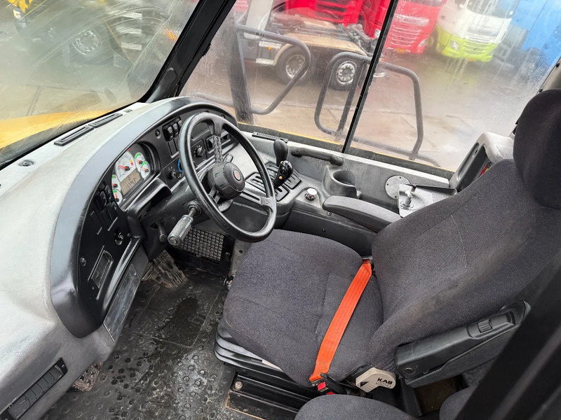 Zglobni kiper Caterpillar 725, CE, AIRCO, RETARDER, REAR CAMERA, AUTO LUBE, 23,5X25 TYERS: slika 17 Zglobni kiper Caterpillar 725, CE, AIRCO, RETARDER, REAR CAMERA, AUTO LUBE, 23,5X25 TYERS: slika 17