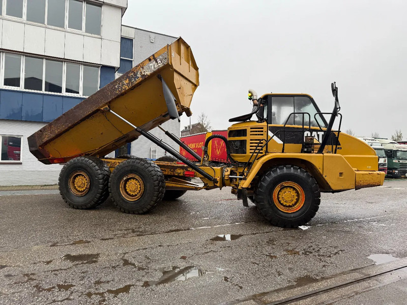 Zglobni kiper Caterpillar 725, CE, AIRCO, RETARDER, REAR CAMERA, AUTO LUBE, 23,5X25 TYERS: slika 6 Zglobni kiper Caterpillar 725, CE, AIRCO, RETARDER, REAR CAMERA, AUTO LUBE, 23,5X25 TYERS: slika 6